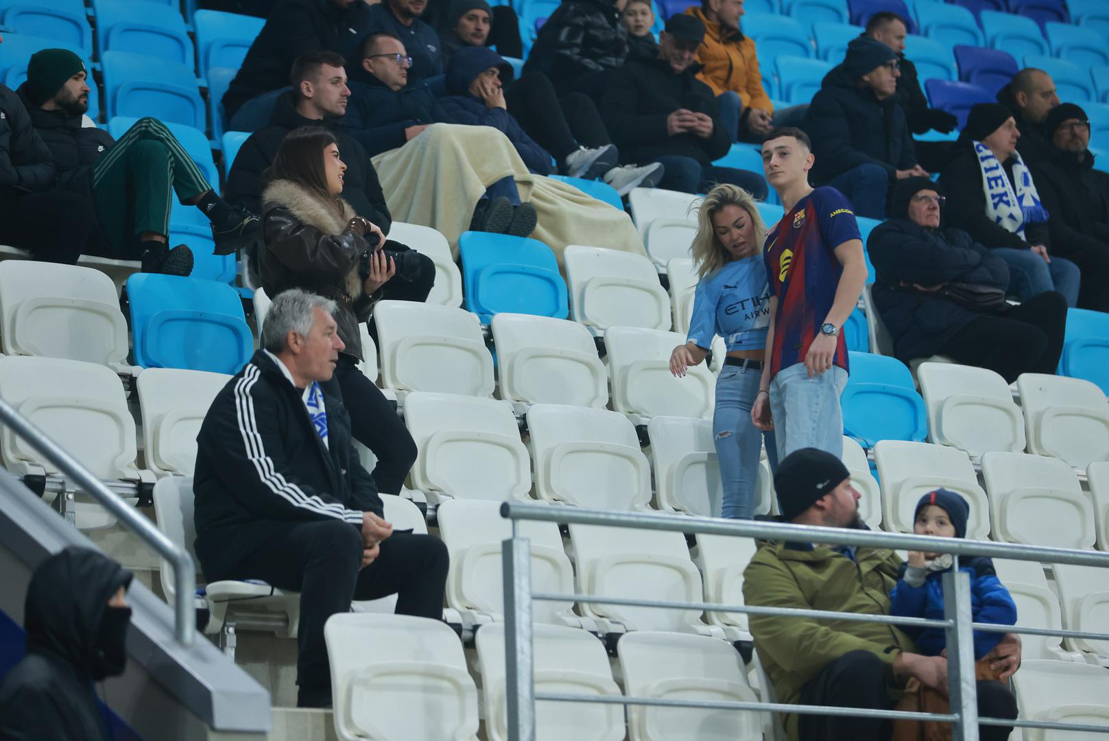 U njenom je društvu bio navijač Barcelone.