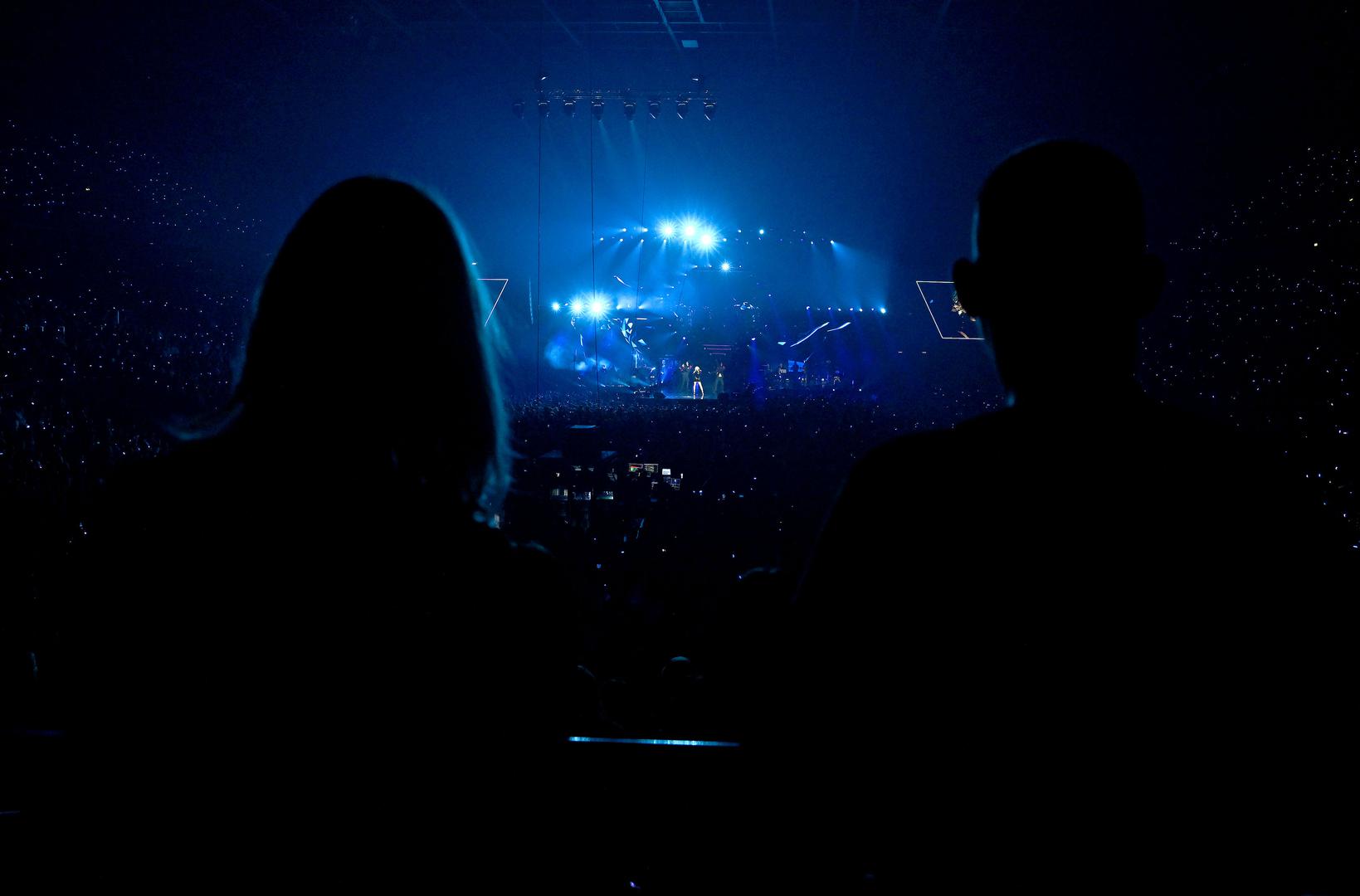 Koncerti na punim stadionima, arene, filmovi koji se s istim žarom emitiraju i gledaju i dan danas, najtiražniji albumi, velike turneje,.. samo su dio onog što čine karijeru legendarne Brene. Karijera koja može stati "rame uz rame" sa svjetskim zvijezdama Lepoj Breni donijela je status dive.