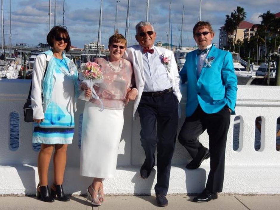 Kako internetom sresti ljubav iz mladih dana, plaćati račune, rezervirati hotel...