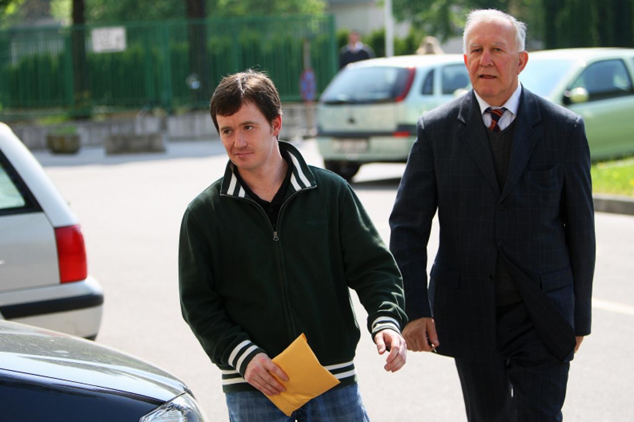 \'19.04.2011. Ilica, Zagreb - Na Opcinskom kaznenom sudu odredjena je kazna irskom hokejasu, Rossu Driscollu, koji je sa suigracima ostetio nekoliko automobila u Tratinskoj ulici.O\'driscoll u pratnji