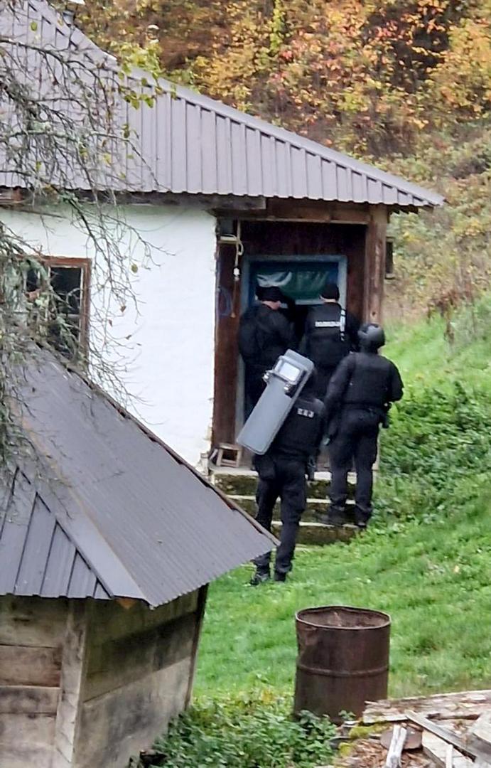 03, November, 2024, Prijepolje - Members of the Ministry of Internal Affairs are intensively searching for Alija Balijagic, for whom an Interpol warrant has been issued for a double murder in Montenegro, and who was located yesterday in the vicinity of Prijepolje and was seen in a village near the border with Montenegro. Photo: OMK MUP Republike Srbije/ATAImages03, novembar, 2024, Prijepolje - Pripadnici Ministarstva unutrasnjih poslova intenzivno tragaju za Alijom Balijagicem, za kojim je raspisana Interpolova poternica zbog dvostrukog ubistva u Crnoj Gori, a koji je juce lociran u okolini Prijepolja i vidjen u jednom selu u blizini granice sa Crnom Gorom. Photo: OMK MUP Republike Srbije/ATAImages Photo: OMK MUP Republike Srbije/ATAImages/PIXSELL