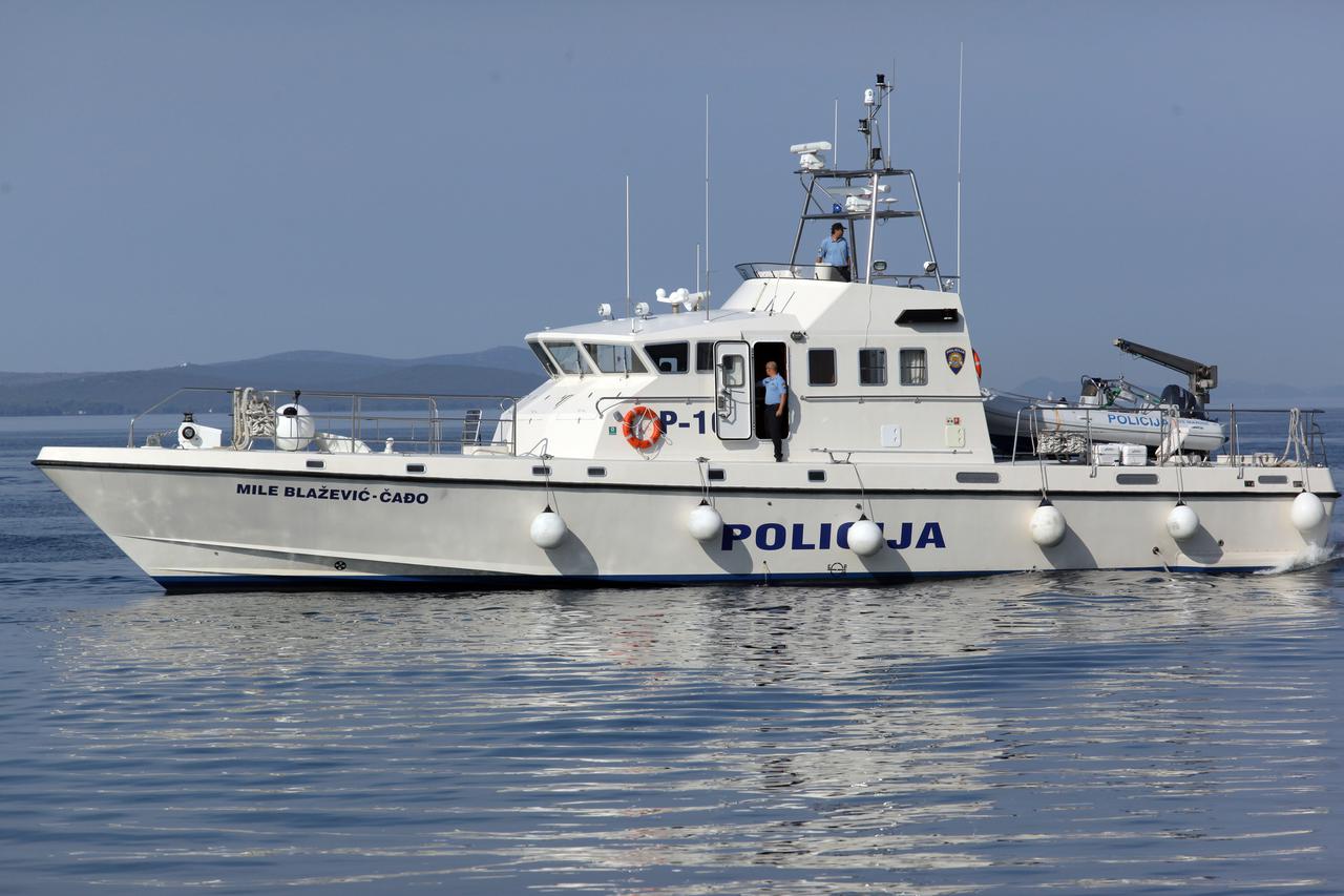 policija