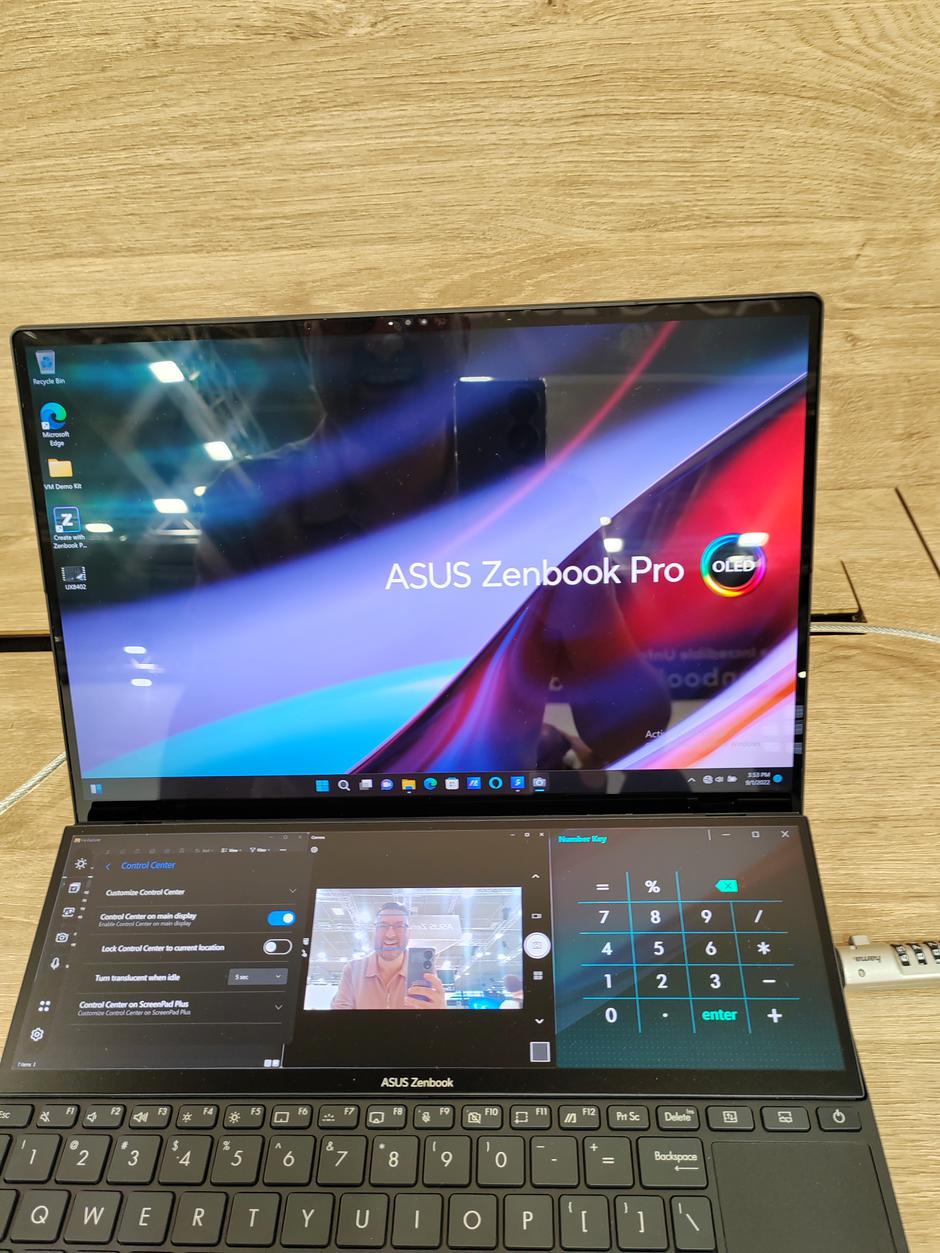 ASUS Zenbook 17 Fold OLED