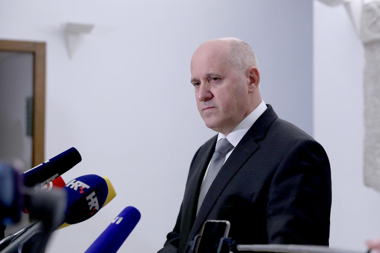 Zagreb: Branko Bačić komentirao događanja u klubu zastupnika SDP-a