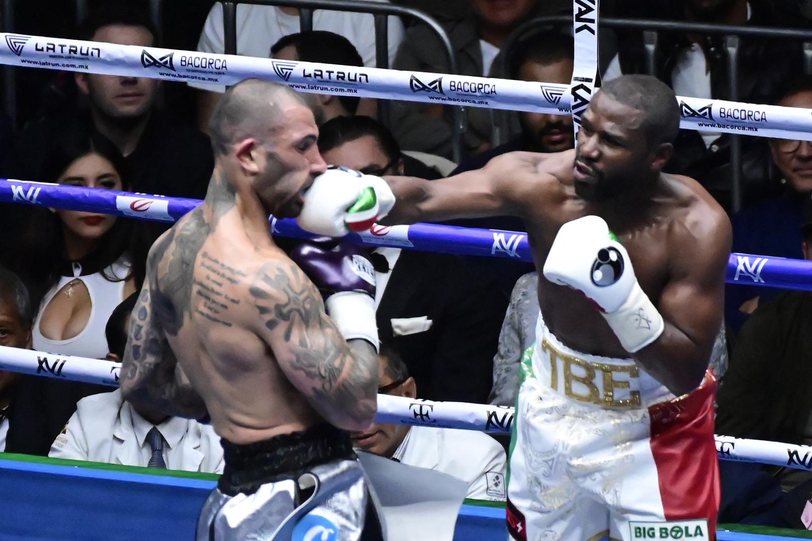 Neporaženi boksački prvak koji je tijekom karijere zaradio ogromne iznose od najvećih mečeva. Njegovi dvoboji s Mannyjem Pacquiaom i Conorom McGregorom među najunosnijim su sportskim događajima ikad.