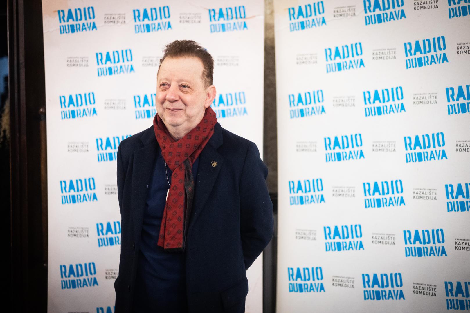 Oslanjajući se na repertoar, poetiku i tematiku pjesama Prljavog kazališta, ova predstava u formi mjuzikla govori o Dubravi kao prizmi u kojoj se prelamaju sve silnice posljednjih nekoliko desetljeća novije hrvatske povijesti. Autorica teksta je Ana Tonković, skladatelji su Jasenko Houra, Ines Prajo i Arjana Kunštek, a aranžer Fedor Boić