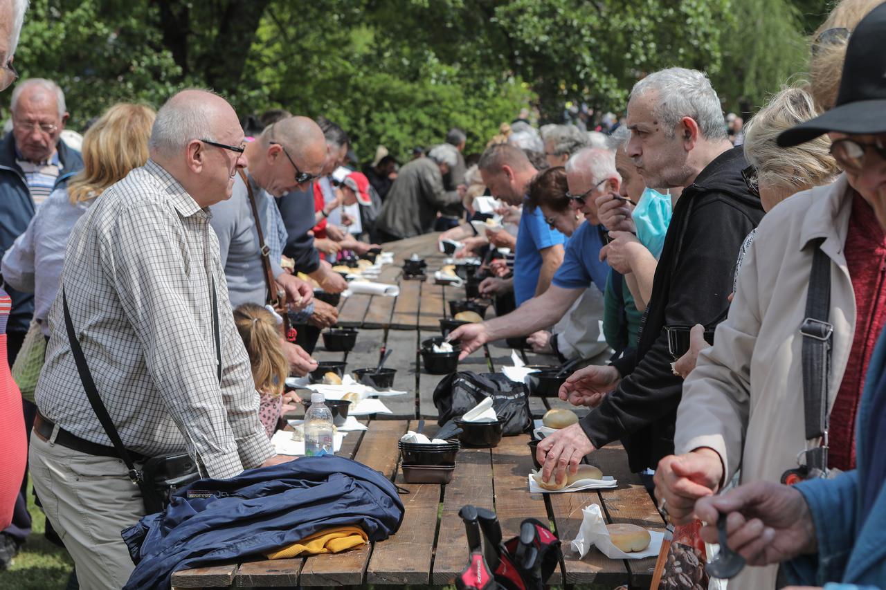 Tradicionalna podjela graha na Praznika rada u parku Maksimir