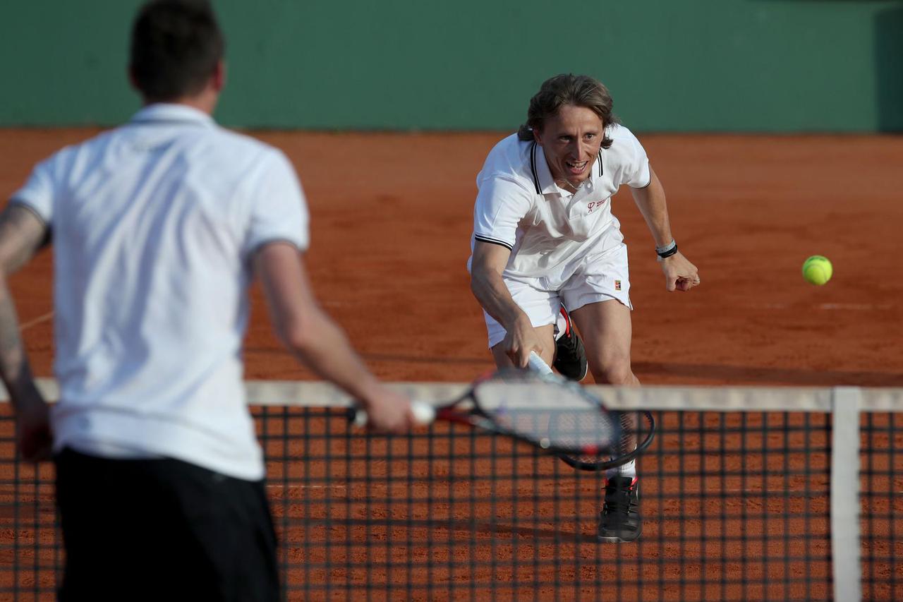 Modrić, Kovačić i drugi sportaši zaigrali tenis na humanitarnom eventu Gem Set Hrvatska