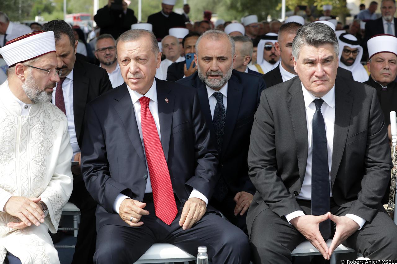 Milanović i Erdogan na svečanom otvorenju Islamskog kulturnog centra i nove džamije u Sisku