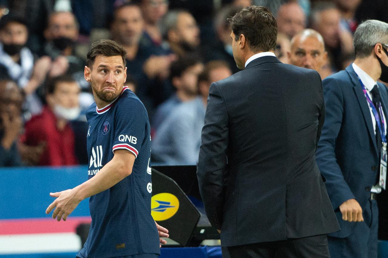 ABACA - Ligue 1 - PSG v OL - Lionel Messi And Mauricio Pochettino  - David
