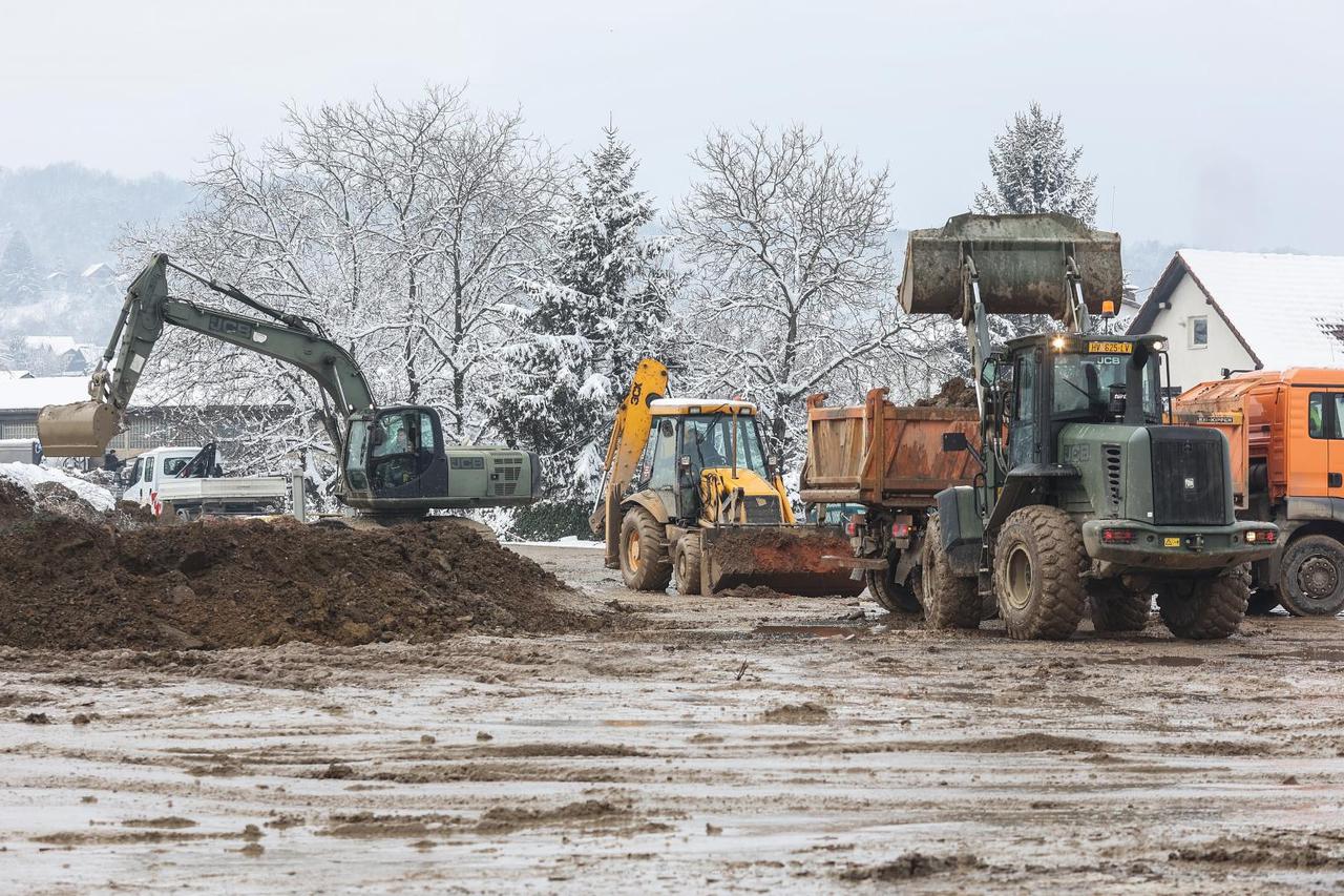 Priprema terena za novo kontenjerko naselje na Sajmišnoj cesti