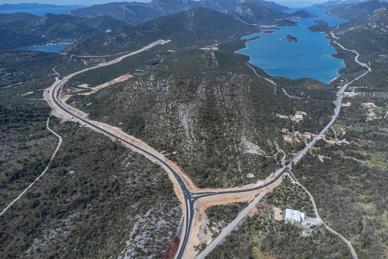 Ston: Pogled iz zraka na pristupne ceste kod Pelješkog mosta