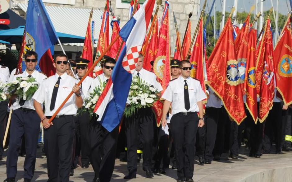 Mimohod vatrgasaca za poginule na Kornatima