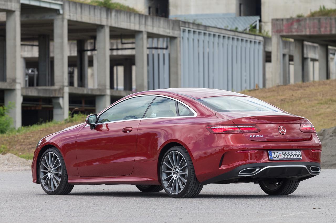 Mercedes E-klasa Coupe