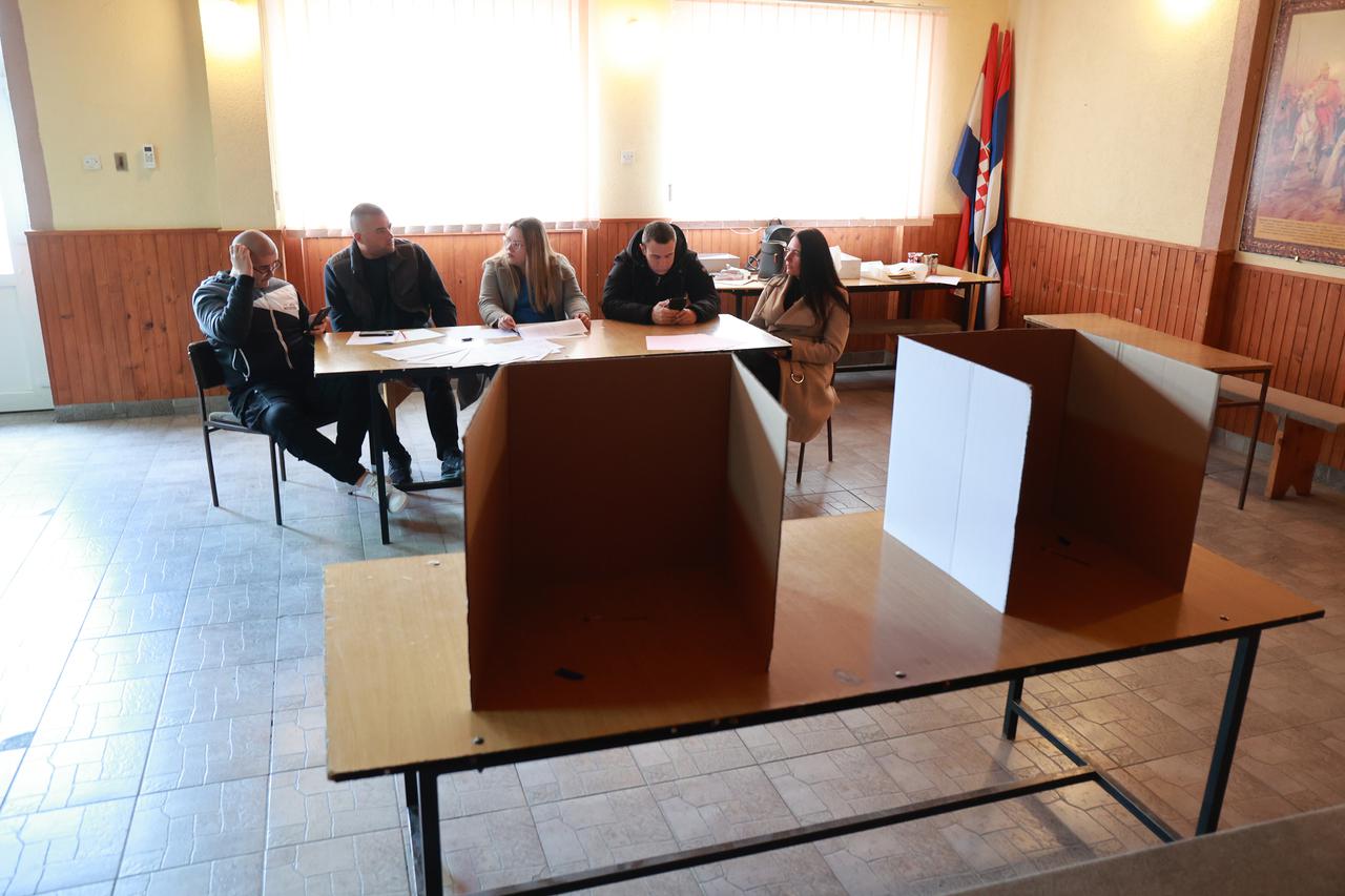 Zagreb: Ivan Penava obratio se okupljenima u stožeru Domovinskog pokreta