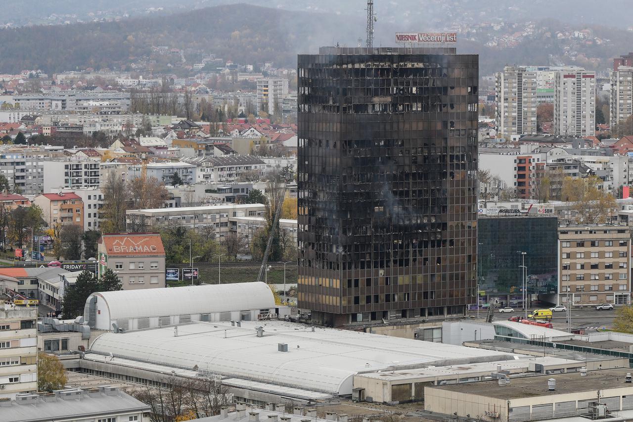 Zagreb: Pogled na izgoreni Vjesnikov neboder 