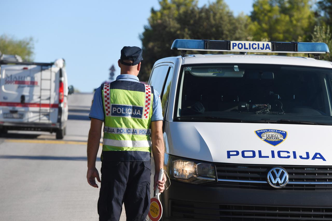 Brodarica: Poja?an policijski nadzor prilaza školama zbog po?etka nove školske godine