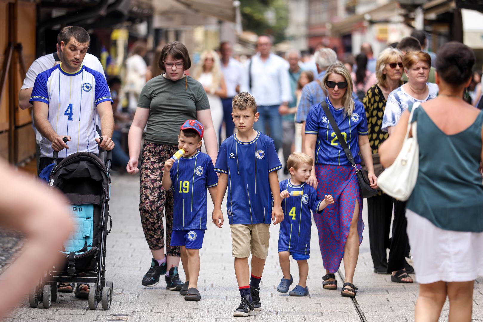 Nakon dva odigrana kola Bosna i Hercegovina i Katar imaju po jedan osvojeni bod, pa im je u posljednjem susretu skupine potrebna pobjeda kako bi zadržali realne izglede za prolazak dalje. 