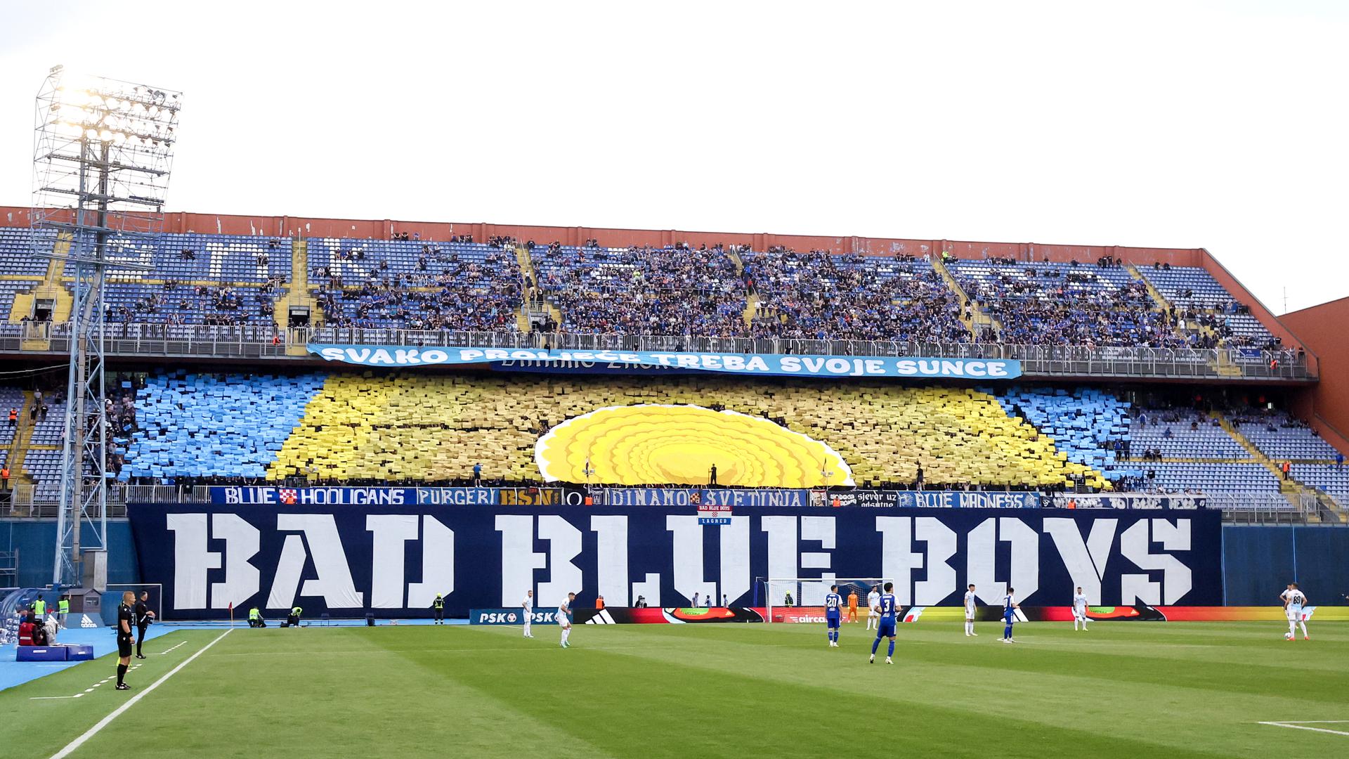 Navijači Dinama opet su u velikom broju stigli na stadion u želji da podrže plave u borbi za drugi trofej sezone.
