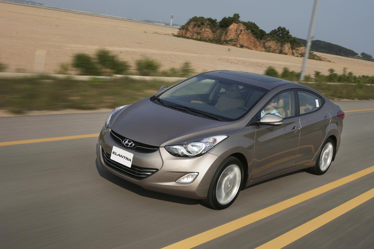 hyundai elantra (1)