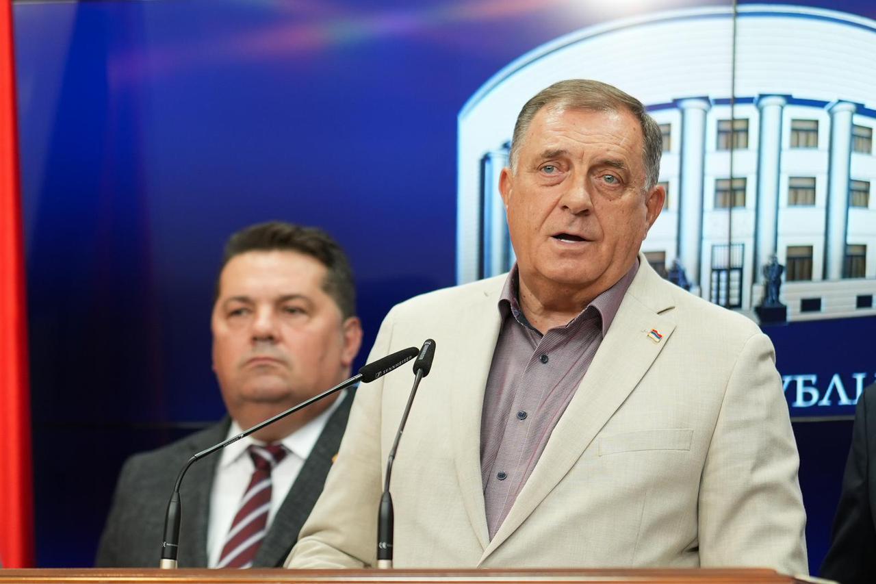 Banja Luka: Dodik najavio referendum nakon odluke da mu se oduzme mandat predsjednika RS