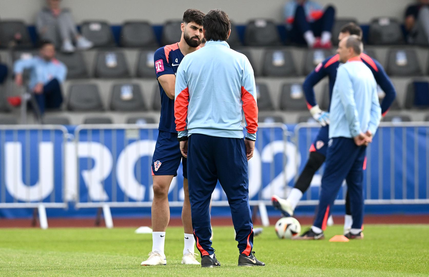 Vida do sada nije igrao na ovom Euru, a mogao bi biti rješenje u utakmici odluke. Obrana nam nije briljirala do sada, a Vida bi svojim iskustvom sigurno donio razinu više.