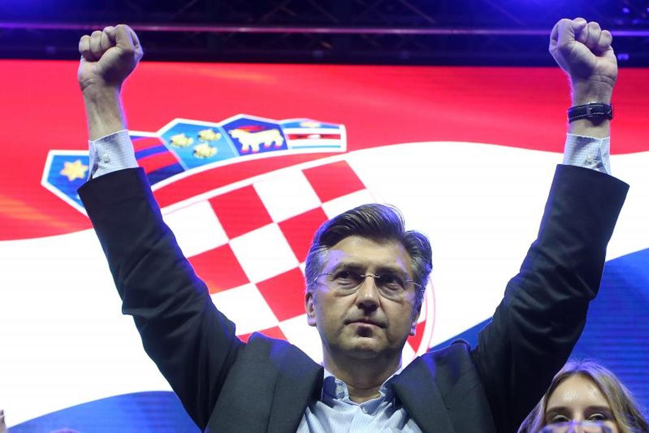 8.09.2016., Zagreb - Zavrsni skup HDZ-a na Trgu Petra Preradovica