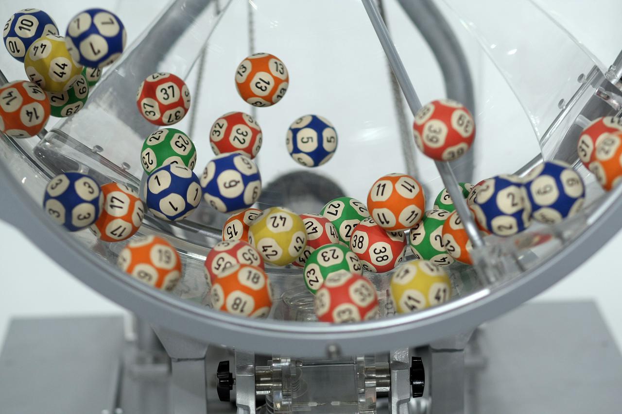 Zagreb: Vanja Halilovi? i Jelena Gliši? nove su Loto djevojke