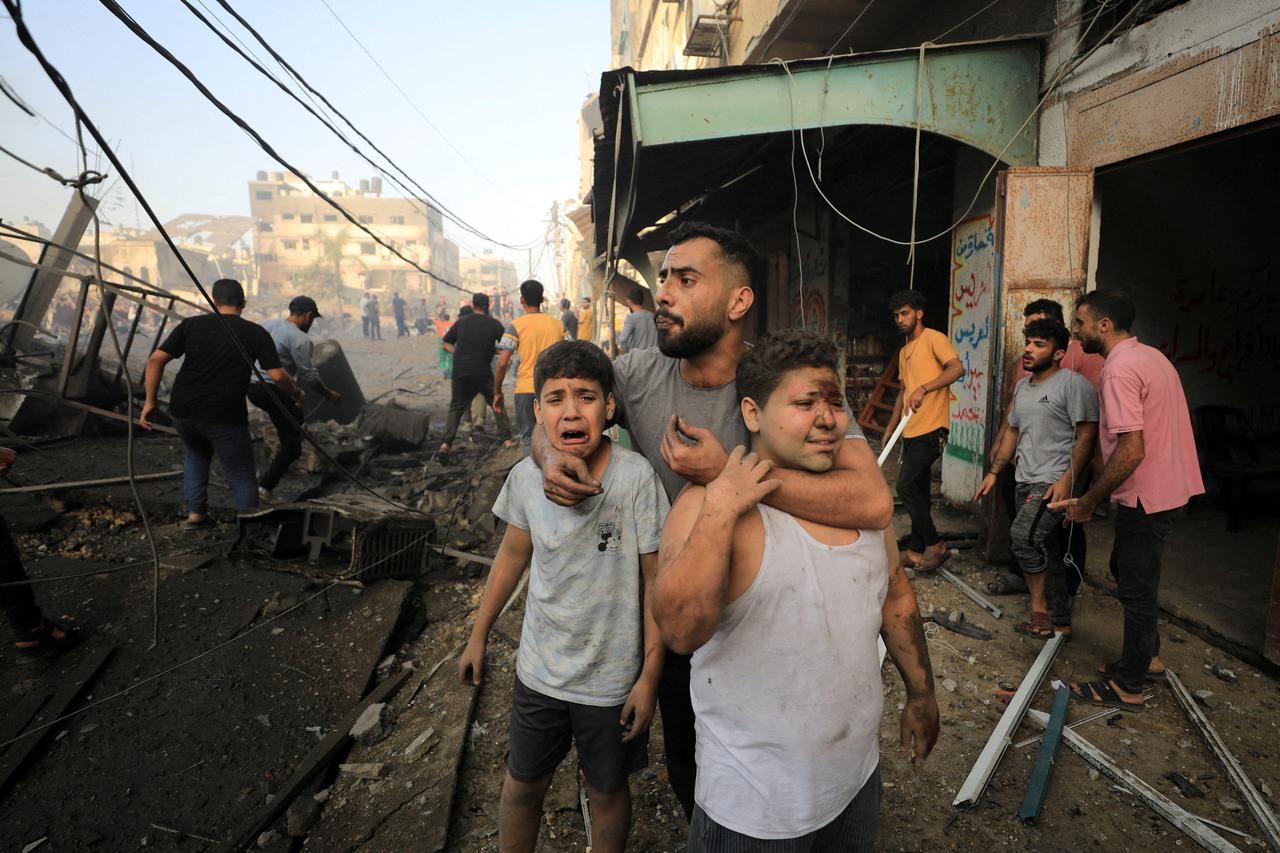 storyeditor/2023-10-27/2023-10-25T193902Z_1919328606_RC2QZ3A17OLB_RTRMADP_3_ISRAEL-PALESTINIANS.JPG