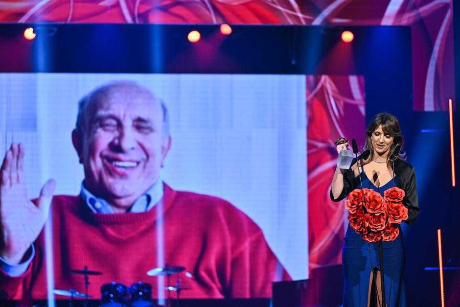 Zagreb: Dodjela medijske nagrade "Večernjakova ruža" u Hrvatskom narodnom kazalištu