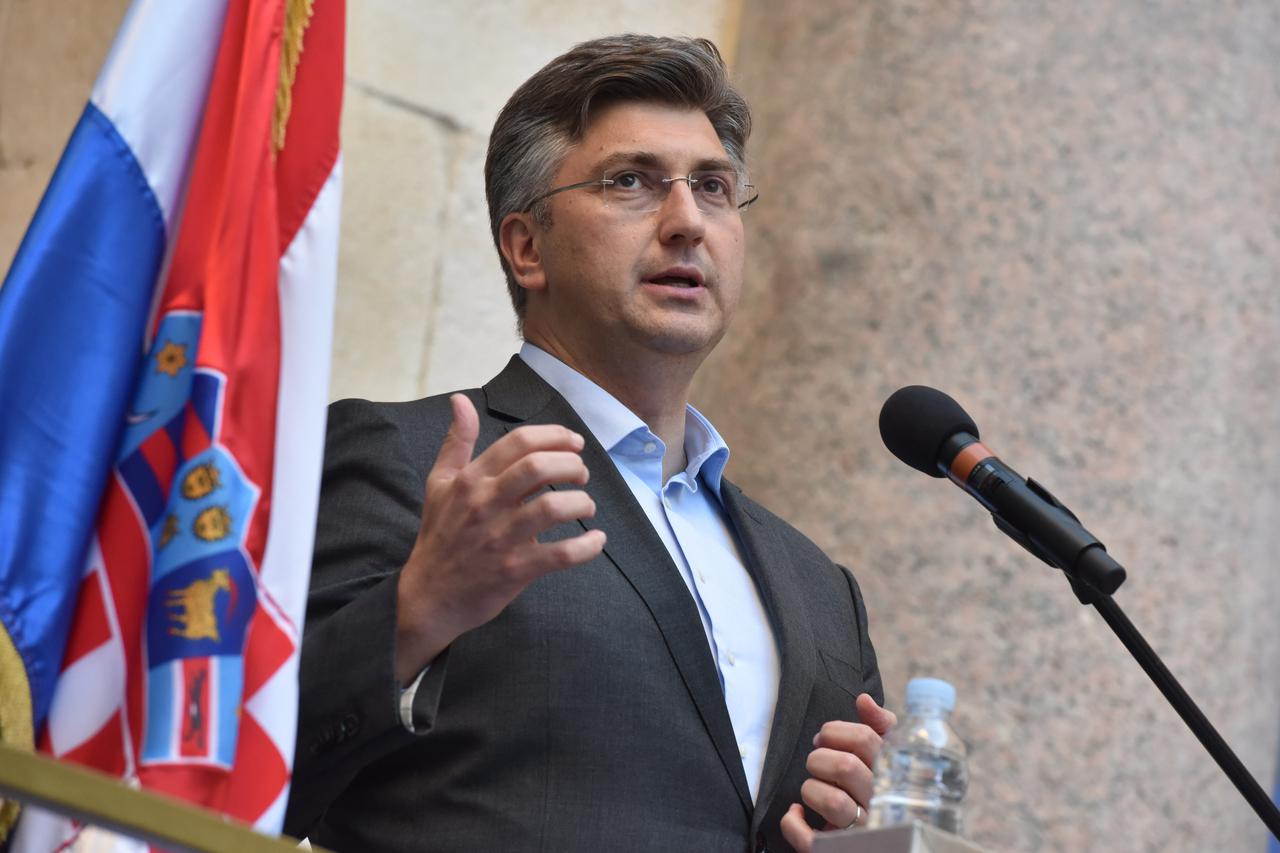 Uz pohvalu za smanjenje deficita, Plenkovićevoj je Vladi iz Bruxellesa proslijeđena neispunjena domaća zadaća njegovih prethodnika