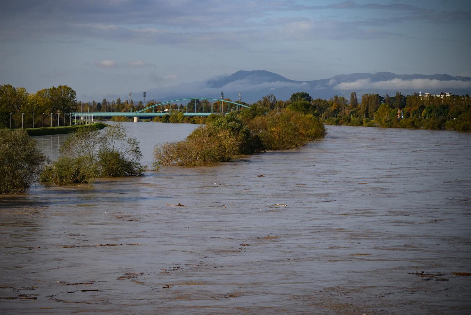 toliko da se morao aktivirati i oteretni kanal prema Odranskom polju.
