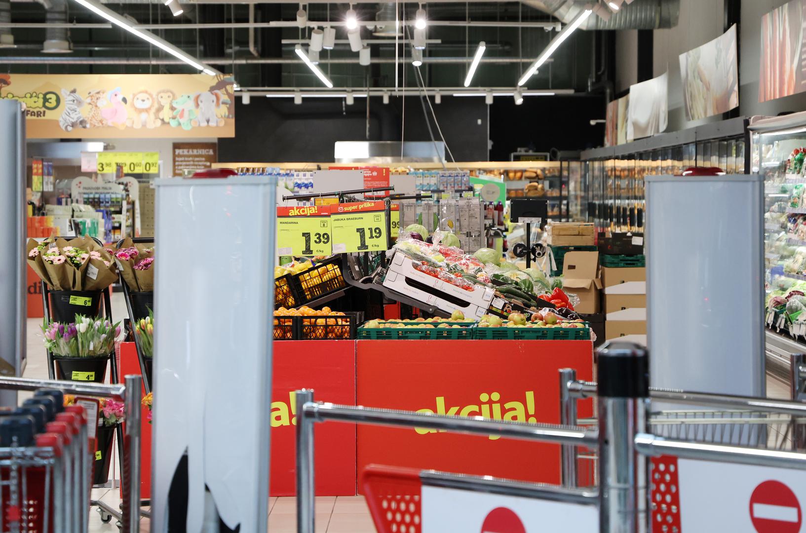 07.02.2025., Sibenik - Danas je treci opci bojkot, a od sutra krece tjedni bojkot Konzuma od subote 8. veljace do petka 14. veljace. Photo: Dusko Jaramaz/PIXSELL