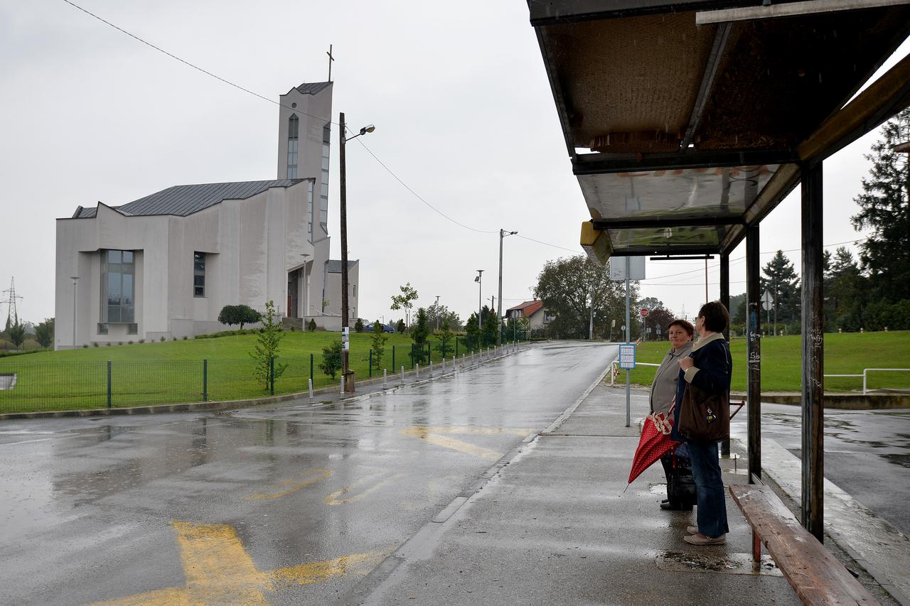 neimanje djecijeg vrtica i osnovne skole.