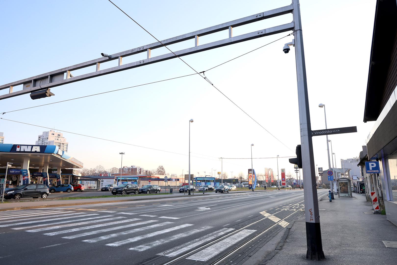 Grad Zagreb proširio je sustav videonadzora nepropisno zaustavljenih i parkiranih vozila na gradskim ulicama s ciljem povećanja sigurnosti i protočnosti prometa. 