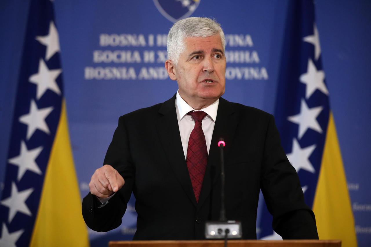 Dragan Čović dao je izjavu za medije nakon sjednice Doma naroda Parlamentarne skupštine BiH