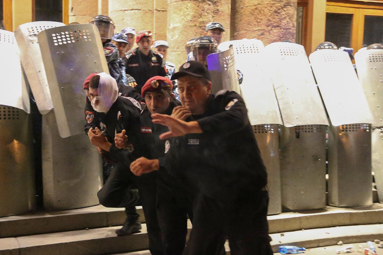 Protest in Yerevan following Azerbaijani offensive in Nagorno-Karabakh