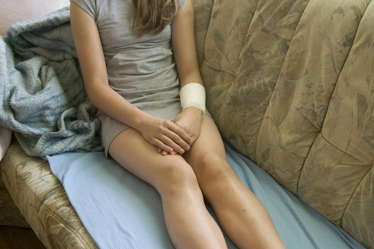 28.05.2014., Rugvica - Obitelj Kolar ciju je djevojcicu Maju napao susjedov pas dok se vozila na biciklu. Djevojcica je ozlijedjena, te je nakon lijecnicke obrade pustena kuci. Photo: Davor Visnjic/PIXSELL 