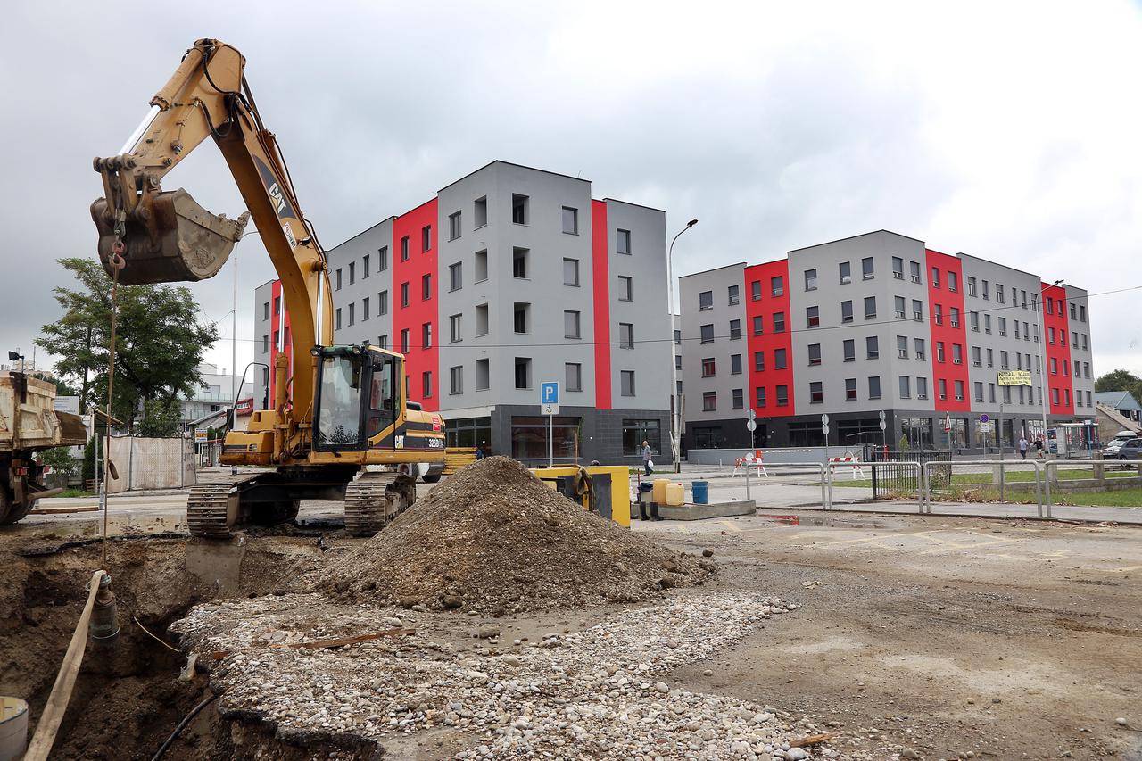 28.08.2013., Zagreb - Gradjevinski radovi u Ninskoj ulici u Sesvetama. 