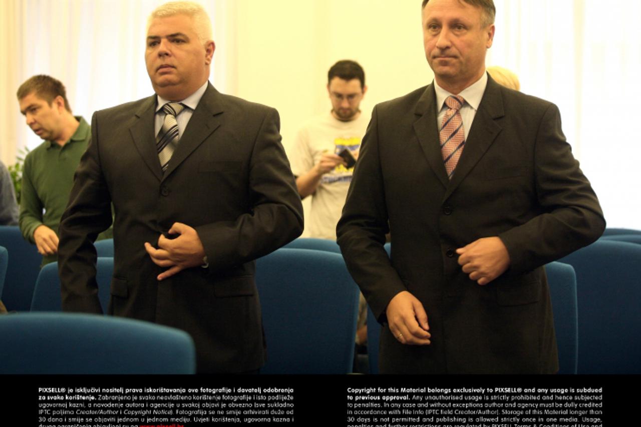 '04.10.010., Zagreb - Zupanijski sud, sudjenje bivsem ministru obrane Berislavu Roncevicu. Photo: Zarko Basic/PIXSELL'