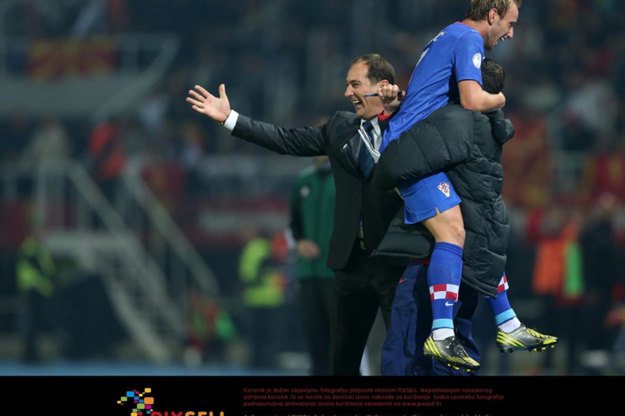 '12.10.2012., Arena Filip II Makedonski, Skoplje, Makedonija - Kvalifikacije za SP 2014. u nogometu, skupina A, Makedonija - Hrvatska. Ivan Rakitic, Igor Stimac. Photo: Sanjin Strukic/PIXSELL'