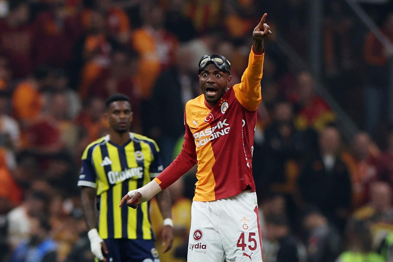 Super Lig - Galatasaray v Fenerbahce