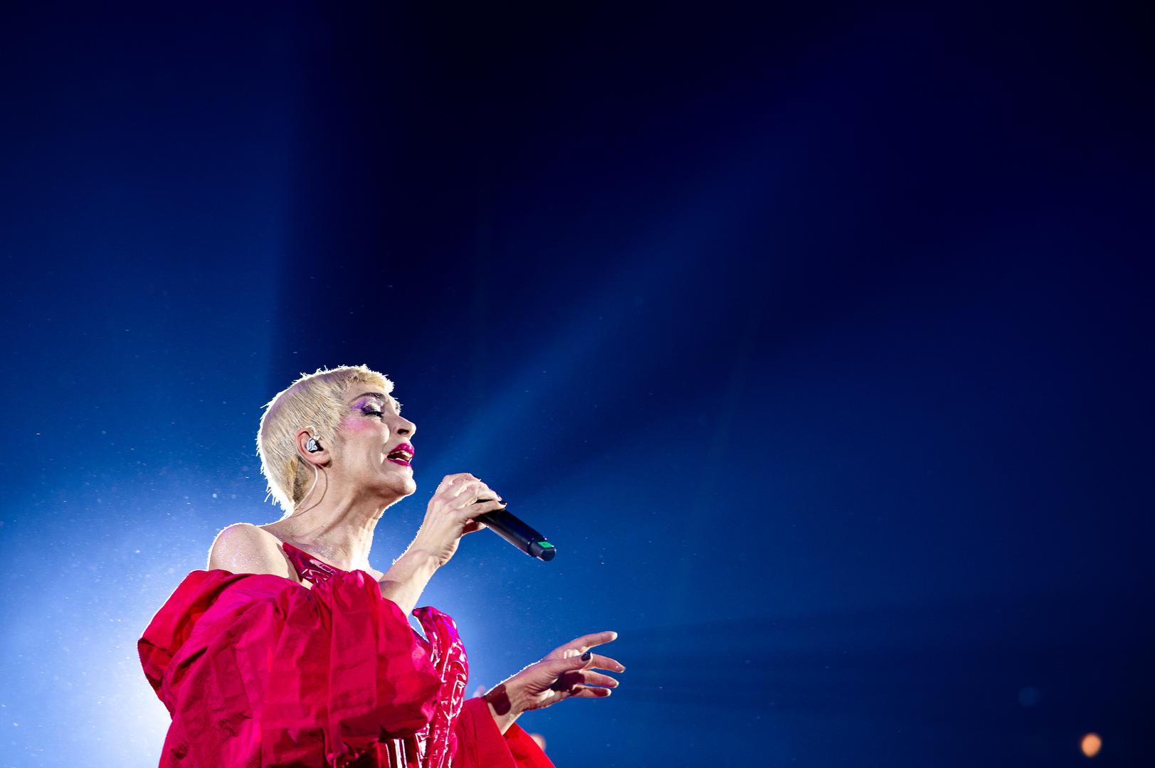 Prošlog petka, u zagrebačkoj Areni, održan je Megadance party na kojem su nastupile mnoge zvijezde, a posebno se istaknula pjevačica Ivana Banfić. 