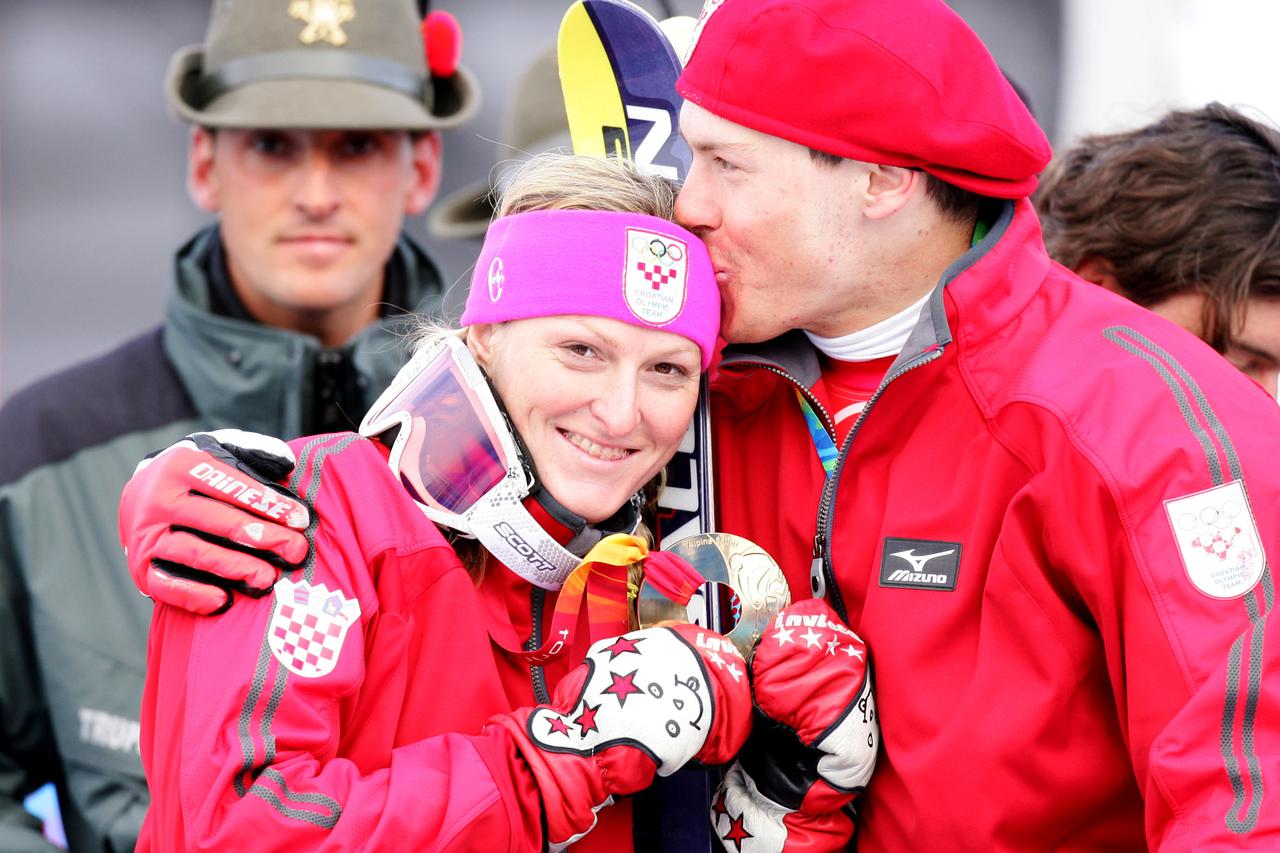 ARHIVA - Janica zlatna u kombinaciji