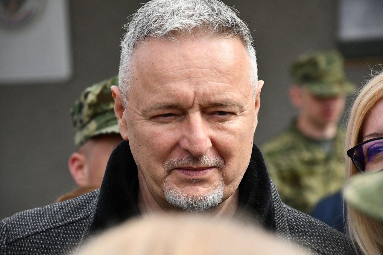 Na svečanoj prisegi ročnika u Požegi pozornost je privukla Diva Perković, kći pjevača Marka Perkovića Thompsona