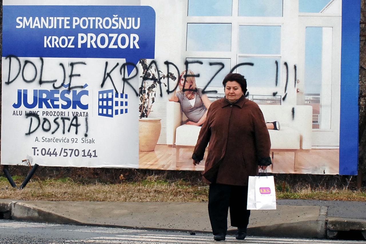 grafiti protiv vlade (1)