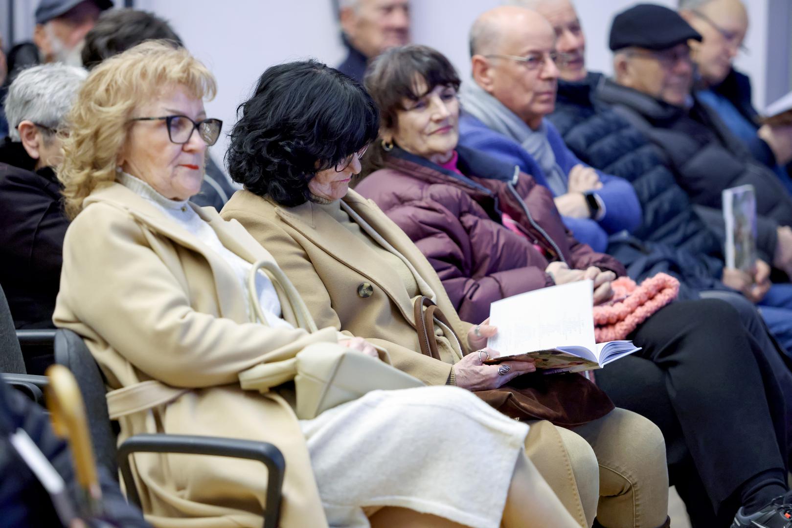 05.02.2026., Novalja - Predstavljanje knjige Domovina, Pastroc autora Dinka Supica Photo: Sime Zelic/PIXSELL