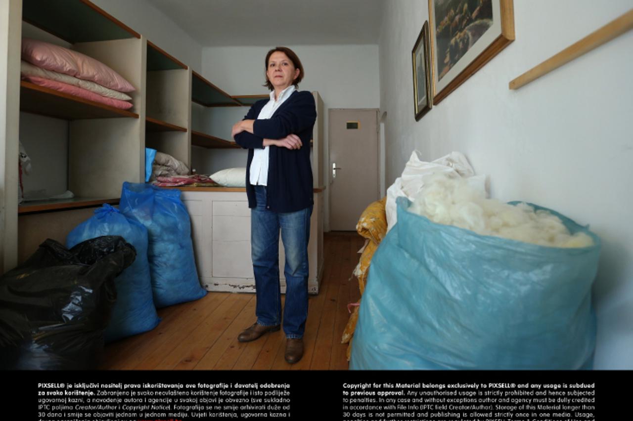 '19.09.2013., Zagreb -  Emilija Biosic, vlasnica radionice popluna - poplunarnice, jedine u gradu. Photo: Sanjin Strukic/PIXSELL'