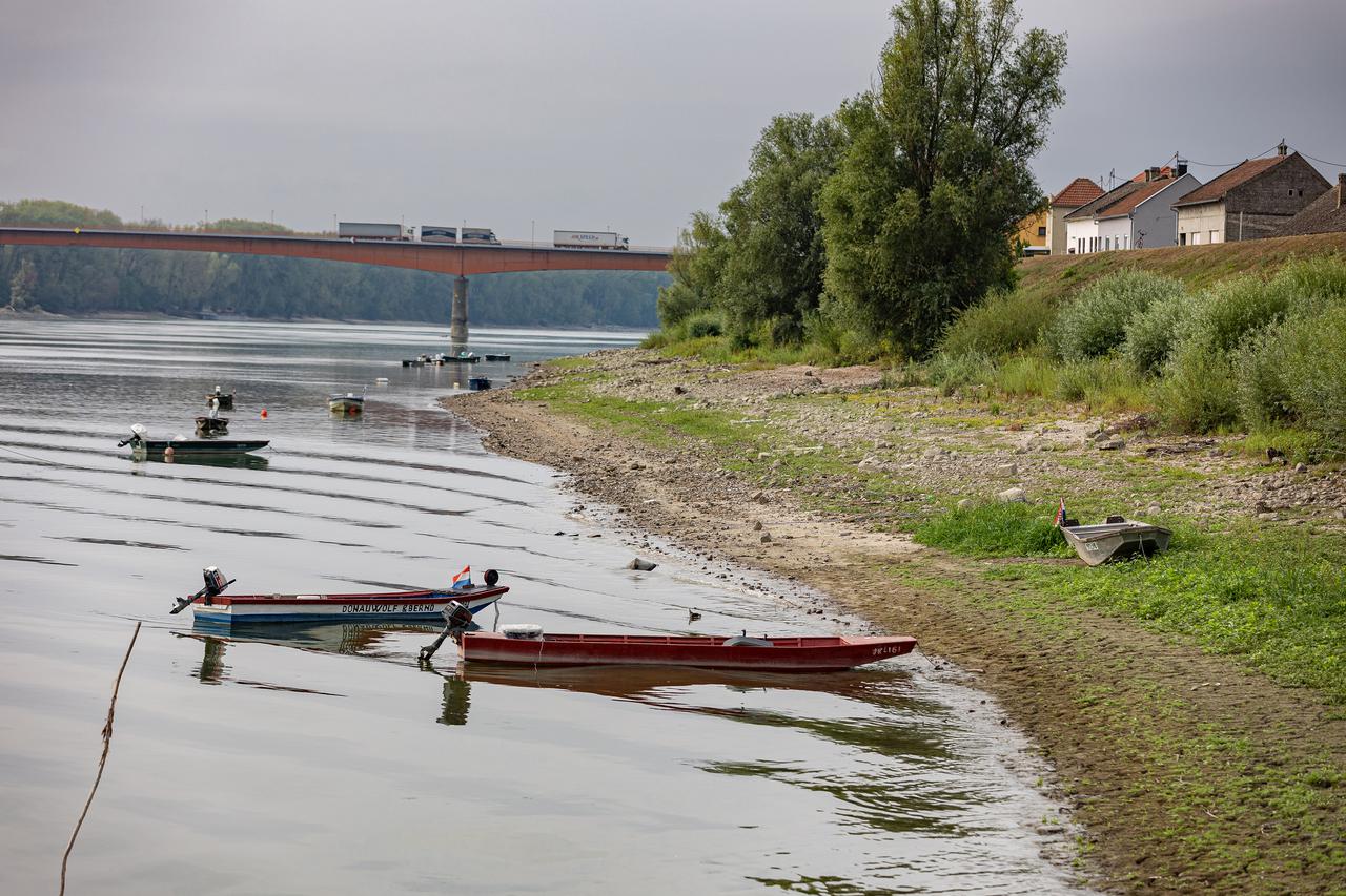 Batina: Život ljudi koji stanuju u blizini rijeke Drave i Dunav