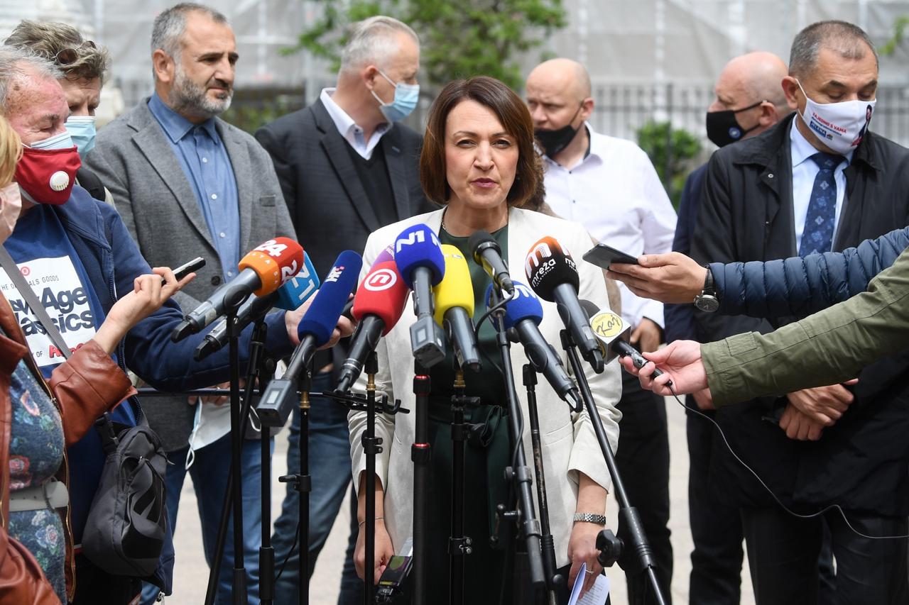 Zagreb: Nakon ispijene kave, Pavičić Vukićević, održala konferenciju za medije